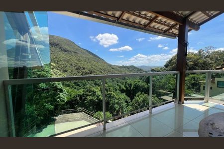 Casa de condomínio à venda com 350m², 2 quartos e 2 vagas