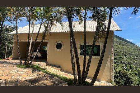 Casa de condomínio à venda com 350m², 2 quartos e 2 vagas