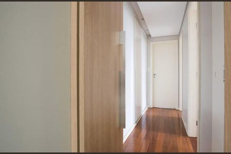 Apartamento à venda com 227m², 4 quartos e 5 vagas