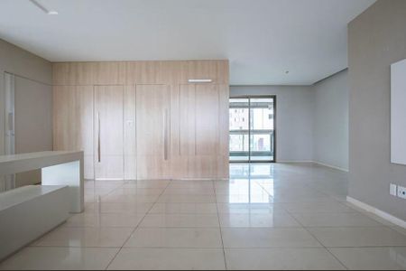 Apartamento à venda com 4 quartos, 227m² em Belvedere, Belo Horizonte