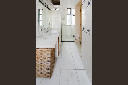 Apartamento à venda com 170m², 3 quartos e 2 vagasBanheiro suíte