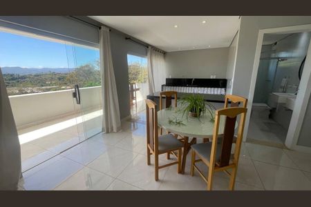 Casa de condomínio à venda com 364m², 4 quartos e 4 vagas