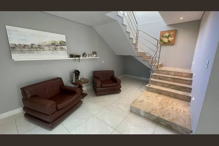 Casa de condomínio à venda com 364m², 4 quartos e 4 vagas