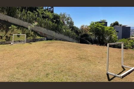 Casa de condomínio à venda com 364m², 4 quartos e 4 vagas