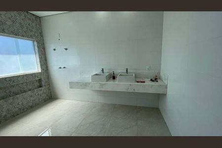 Casa de condomínio à venda com 364m², 4 quartos e 4 vagas