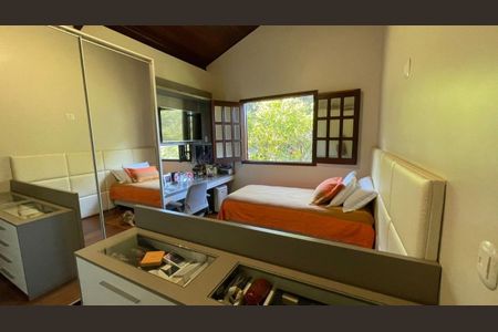 Casa de Condomínio à venda com 4 quartos, 400m² em Vile de Montagne, Nova Lima