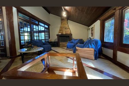 Casa de Condomínio à venda com 4 quartos, 400m² em Vile de Montagne, Nova Lima