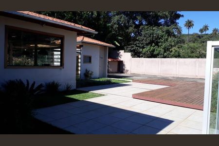 Casa à venda com 400m², 3 quartos e 5 vagas