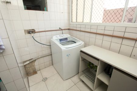 Apartamento à venda com 75m², 3 quartos e 1 vagaÁrea de Serviço