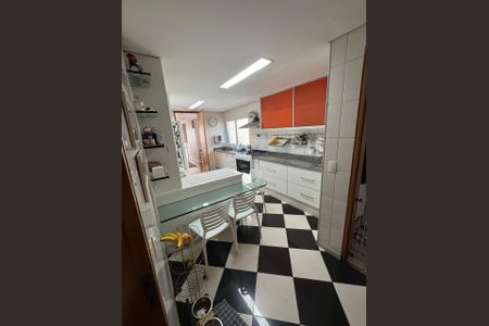 Apartamento para alugar com 217m², 4 quartos e 4 vagasCozinha