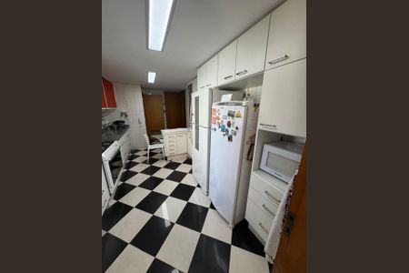 Apartamento para alugar com 217m², 4 quartos e 4 vagasCozinha