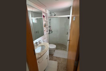 Apartamento para alugar com 217m², 4 quartos e 4 vagasBanheiro