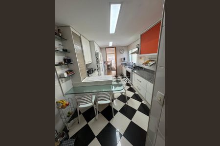 Apartamento para alugar com 217m², 4 quartos e 4 vagasCozinha