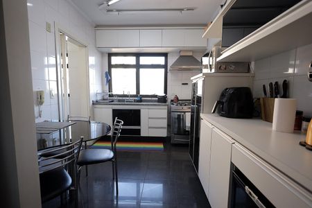 Apartamento à venda com 136m², 3 quartos e 2 vagasCozinha