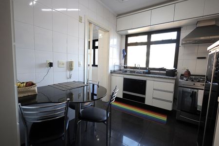 Apartamento à venda com 136m², 3 quartos e 2 vagasCozinha