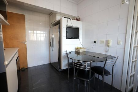 Apartamento à venda com 136m², 3 quartos e 2 vagasCozinha