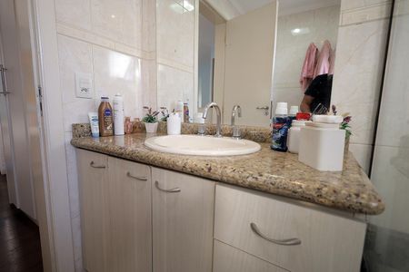 Apartamento à venda com 136m², 3 quartos e 2 vagasBanheiro Suíte 2