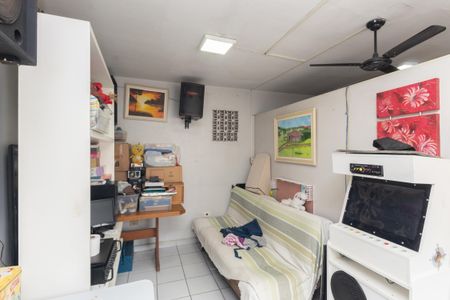 Casa à venda com 100m², 3 quartos e 2 vagasQuarto 3