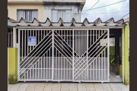 Casa à venda com 100m², 3 quartos e 2 vagasFachada