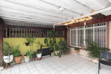 Casa à venda com 100m², 3 quartos e 2 vagasGaragem