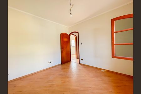 Casa à venda com 390m², 4 quartos e 2 vagas Casa à venda com 390m², 4 quartos e 2 vagasQuarto 4