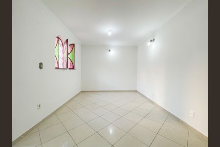 Casa à venda com 390m², 4 quartos e 2 vagas Casa à venda com 390m², 4 quartos e 2 vagasSala