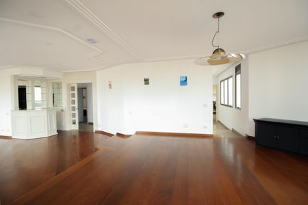 Apartamento à venda com 293m², 5 quartos e 4 vagas Apartamento à venda com 293m², 5 quartos e 4 vagasSala