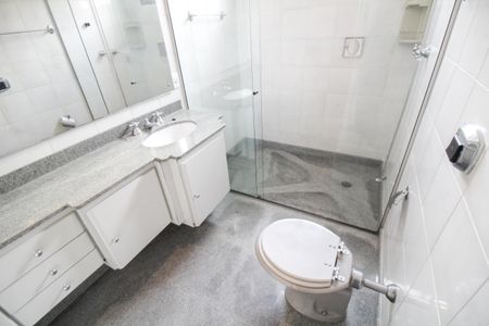 Apartamento à venda com 293m², 5 quartos e 4 vagas Apartamento à venda com 293m², 5 quartos e 4 vagasSuite 2 - Banheiro