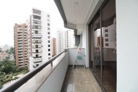 Apartamento à venda com 293m², 5 quartos e 4 vagas Apartamento à venda com 293m², 5 quartos e 4 vagasSala Varanda