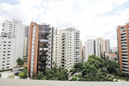 Apartamento à venda com 293m², 5 quartos e 4 vagas Apartamento à venda com 293m², 5 quartos e 4 vagasQuarto 4