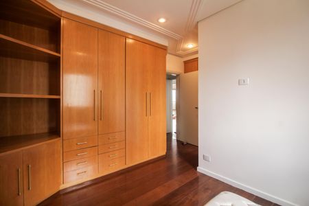 Apartamento à venda com 293m², 5 quartos e 4 vagas Apartamento à venda com 293m², 5 quartos e 4 vagasSuite 2