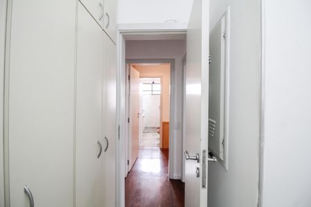 Apartamento à venda com 293m², 5 quartos e 4 vagas Apartamento à venda com 293m², 5 quartos e 4 vagasÁrea de Serviço