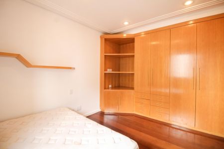 Apartamento à venda com 293m², 5 quartos e 4 vagas Apartamento à venda com 293m², 5 quartos e 4 vagasSuite 2