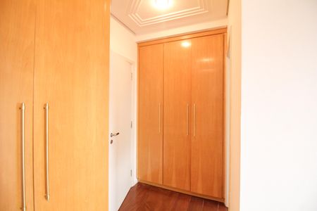 Apartamento à venda com 293m², 5 quartos e 4 vagas Apartamento à venda com 293m², 5 quartos e 4 vagasSuite 2