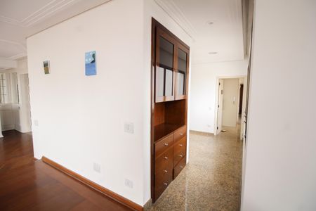 Apartamento à venda com 293m², 5 quartos e 4 vagas Apartamento à venda com 293m², 5 quartos e 4 vagasSala