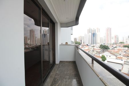 Apartamento à venda com 293m², 5 quartos e 4 vagas Apartamento à venda com 293m², 5 quartos e 4 vagasSala Varanda