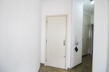 Apartamento à venda com 293m², 5 quartos e 4 vagas Apartamento à venda com 293m², 5 quartos e 4 vagasÁrea de Serviço