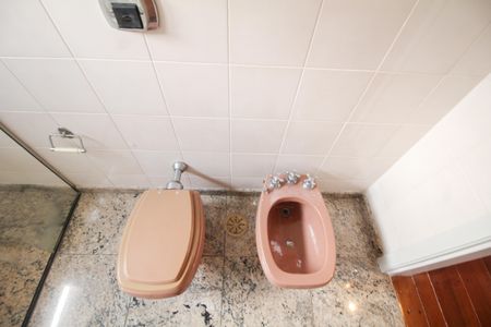 Apartamento à venda com 293m², 5 quartos e 4 vagas Apartamento à venda com 293m², 5 quartos e 4 vagasSuite 3 - Banheiro