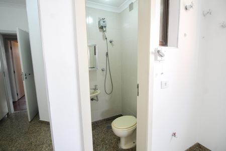 Apartamento à venda com 293m², 5 quartos e 4 vagas Apartamento à venda com 293m², 5 quartos e 4 vagasÁrea de Serviço - Banheiro 5