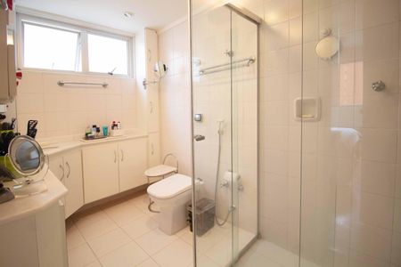 Apartamento à venda com 140m², 3 quartos e 2 vagasBanheiro da Suíte