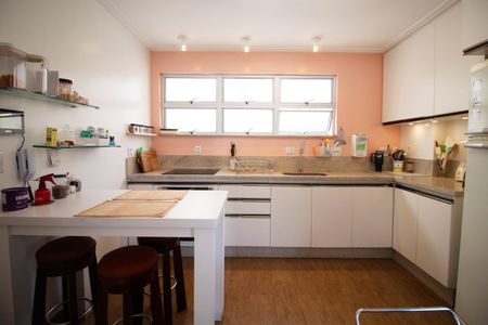 Apartamento à venda com 140m², 3 quartos e 2 vagasCozinha