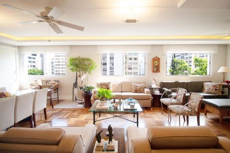 Apartamento à venda com 140m², 3 quartos e 2 vagasSala