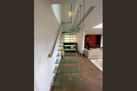 Apartamento para alugar com 163m², 1 quarto e 4 vagasEscada