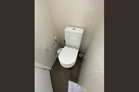 Apartamento para alugar com 163m², 1 quarto e 4 vagasBanheiro da Suíte 1