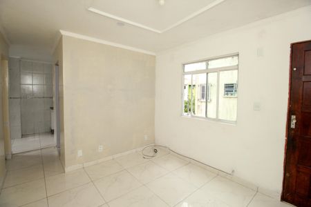 Sala de apartamento para alugar com 2 quartos, 54m² em Jardim Santo André Cdhu, Santo André