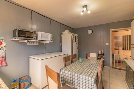 Casa à venda com 130m², 3 quartos e 4 vagas