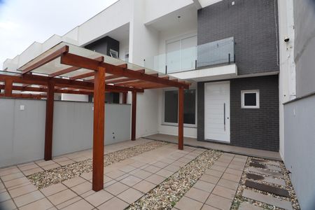 Casa à venda com 162m², 3 quartos e 2 vagasFachada