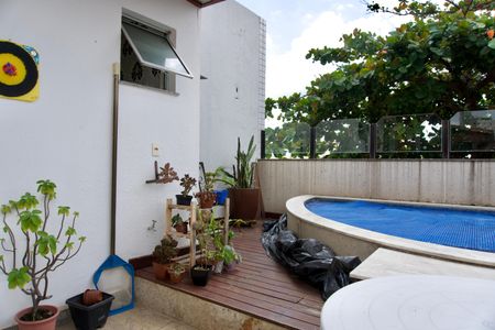 Apartamento à venda com 183m², 3 quartos e 2 vagasPiscina