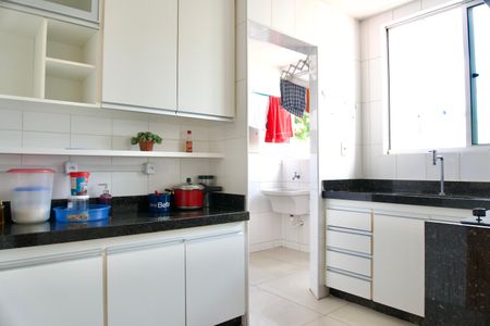 Apartamento à venda com 183m², 3 quartos e 2 vagasCozinha