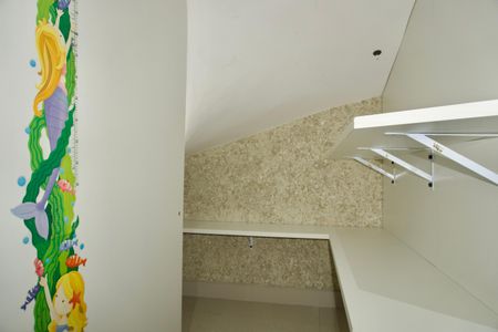 Apartamento à venda com 183m², 3 quartos e 2 vagasArmário debaixo da Escada